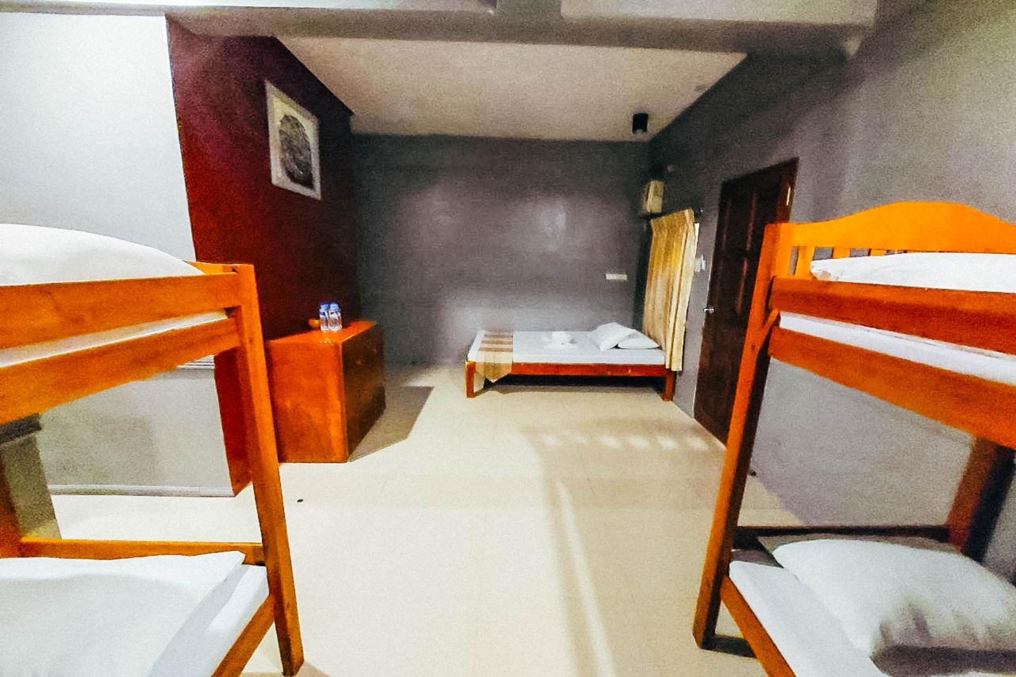 Mbg Travellers Inn Powered By Cocotel Puerto Princesa Phòng bức ảnh
