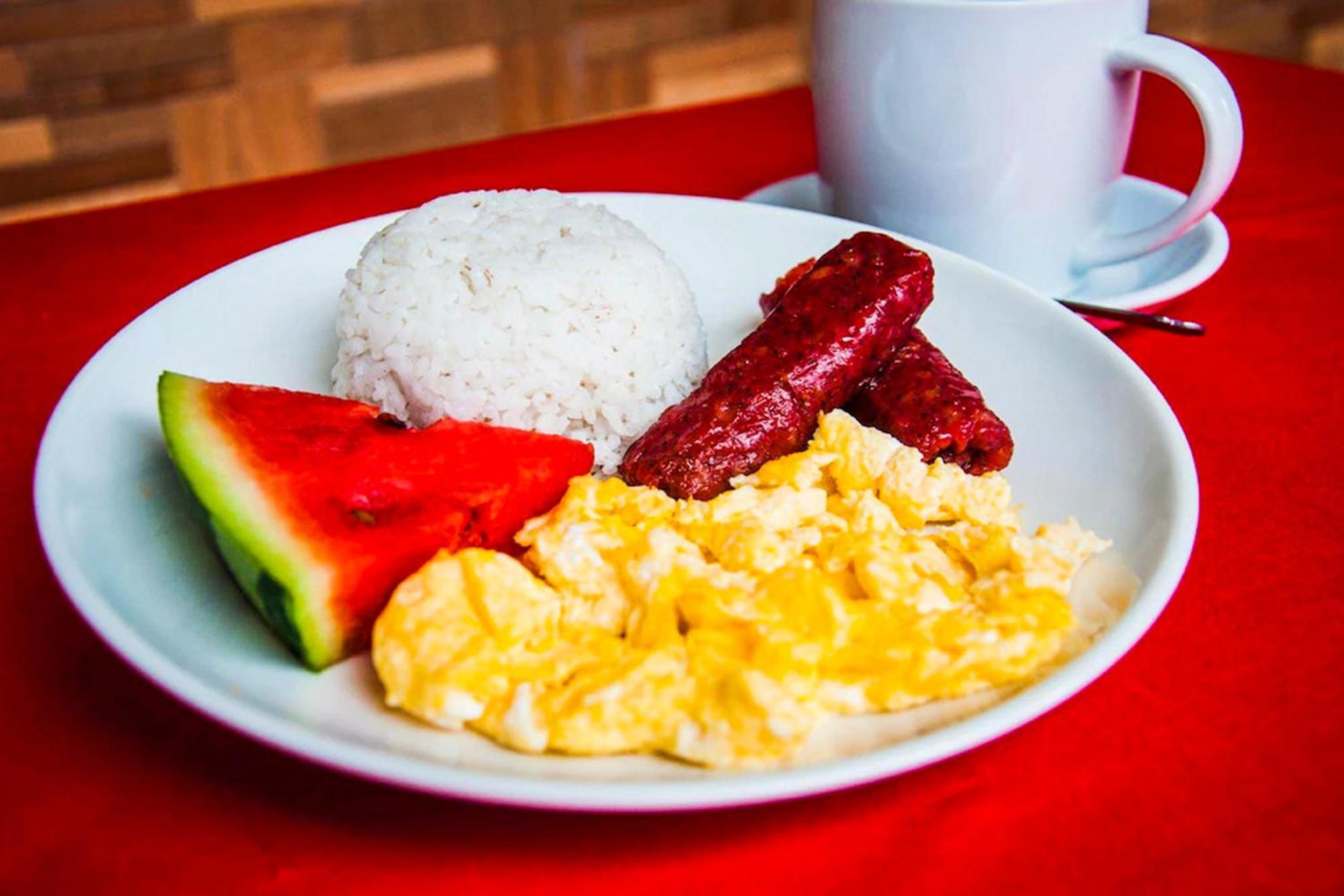 Mbg Travellers Inn Powered By Cocotel Puerto Princesa Ngoại thất bức ảnh